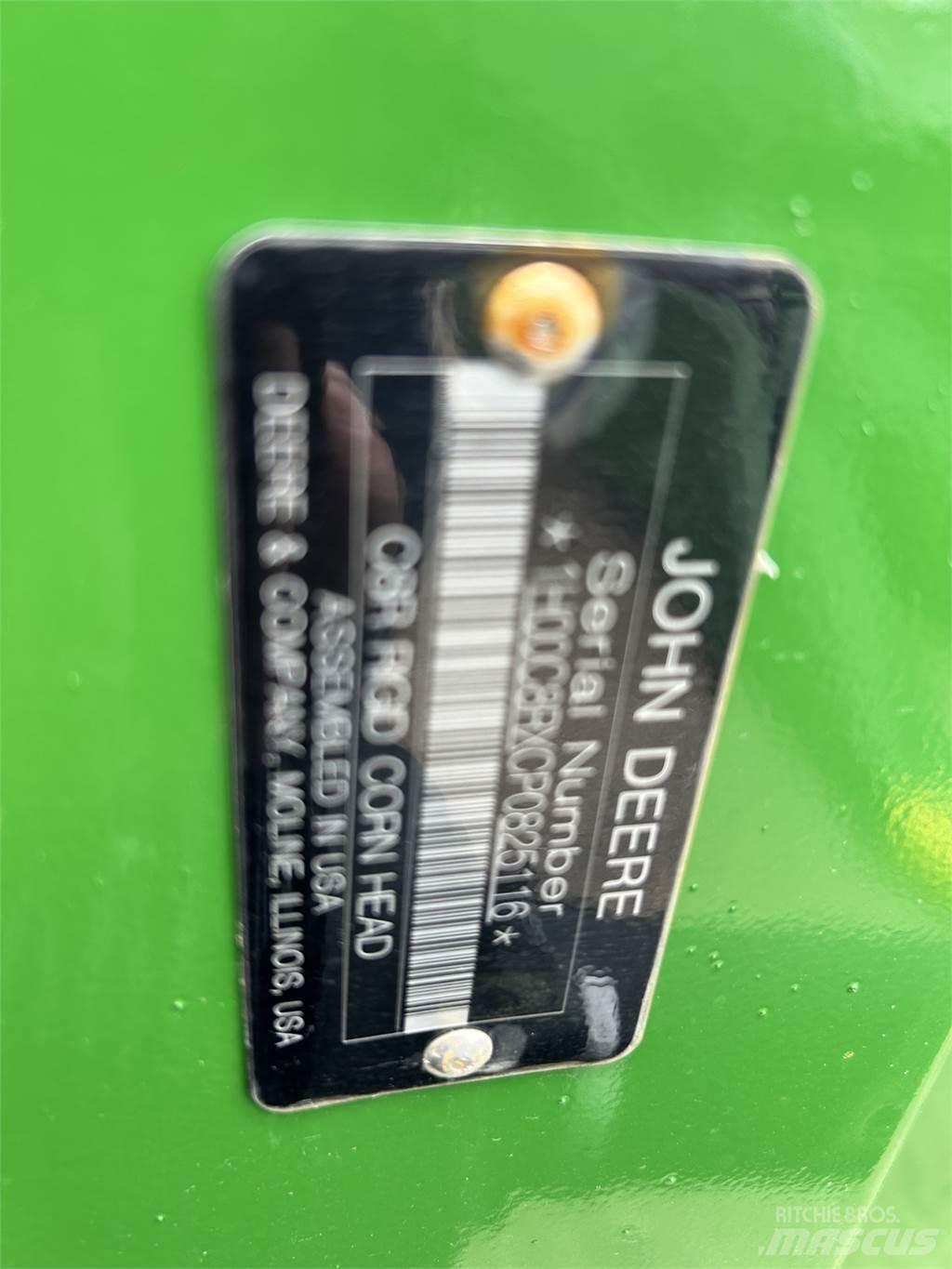 John Deere C8R Ražas novākšanas kombainu papildaprīkojums
