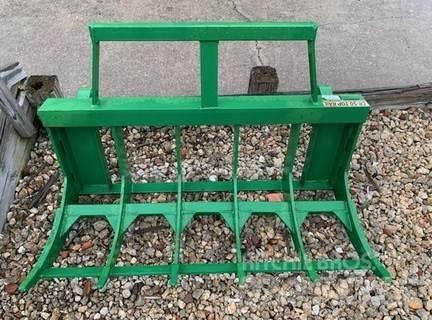 John Deere CR50 Pašgrābji