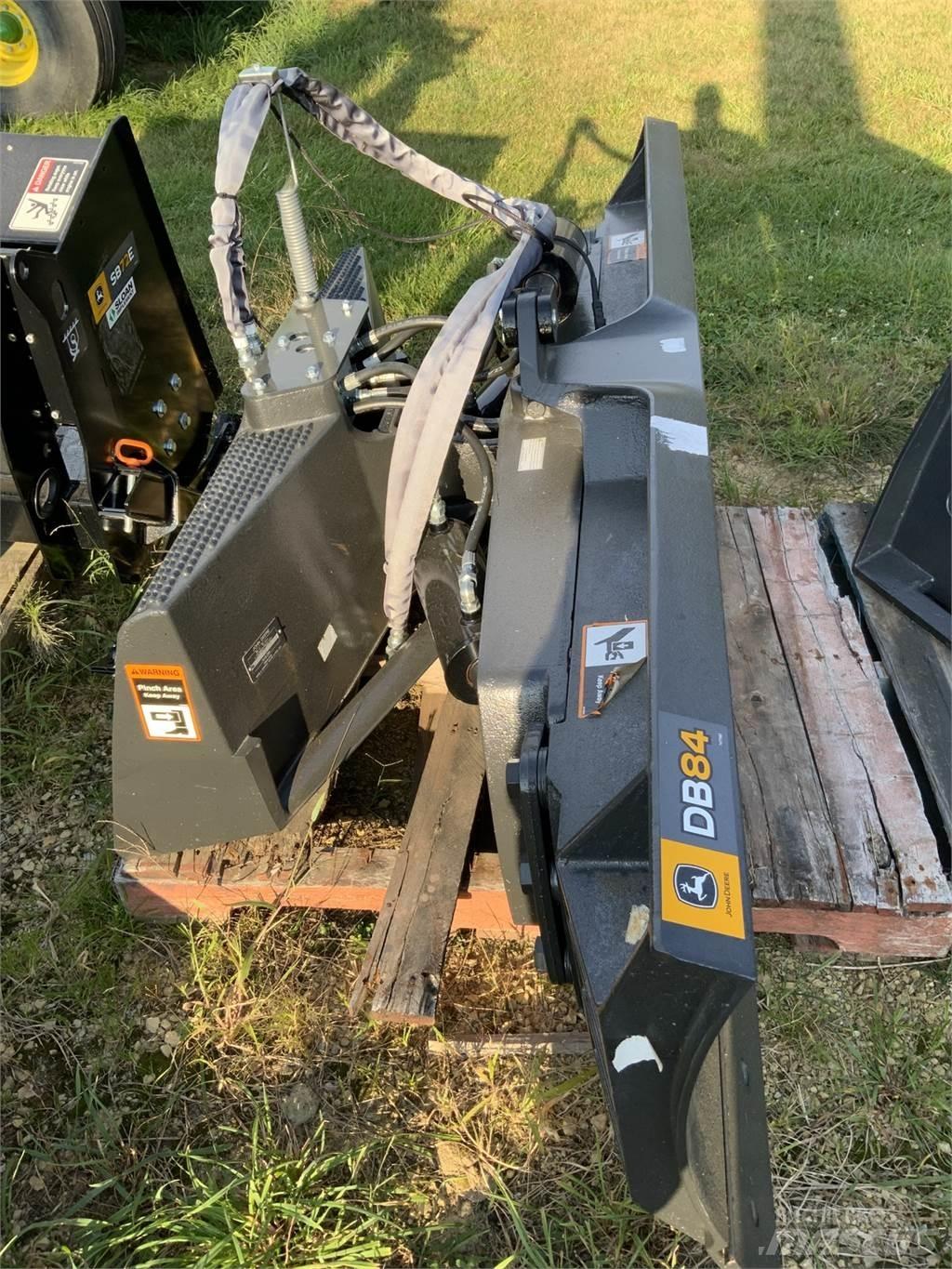 John Deere DB84 Būvniecība- Citi