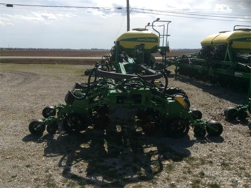 John Deere DR18 Stādāmās mašīnas