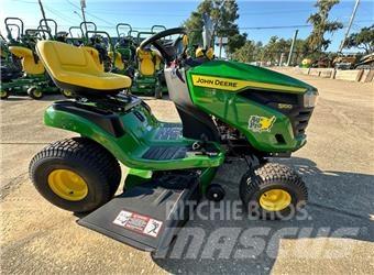 John Deere S100 Mauriņa traktors