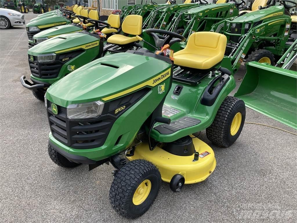 John Deere S100 Mauriņa traktors