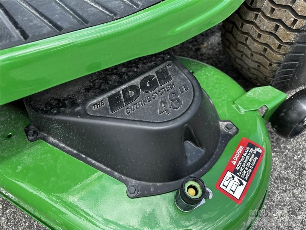 John Deere S140 Mauriņa traktors