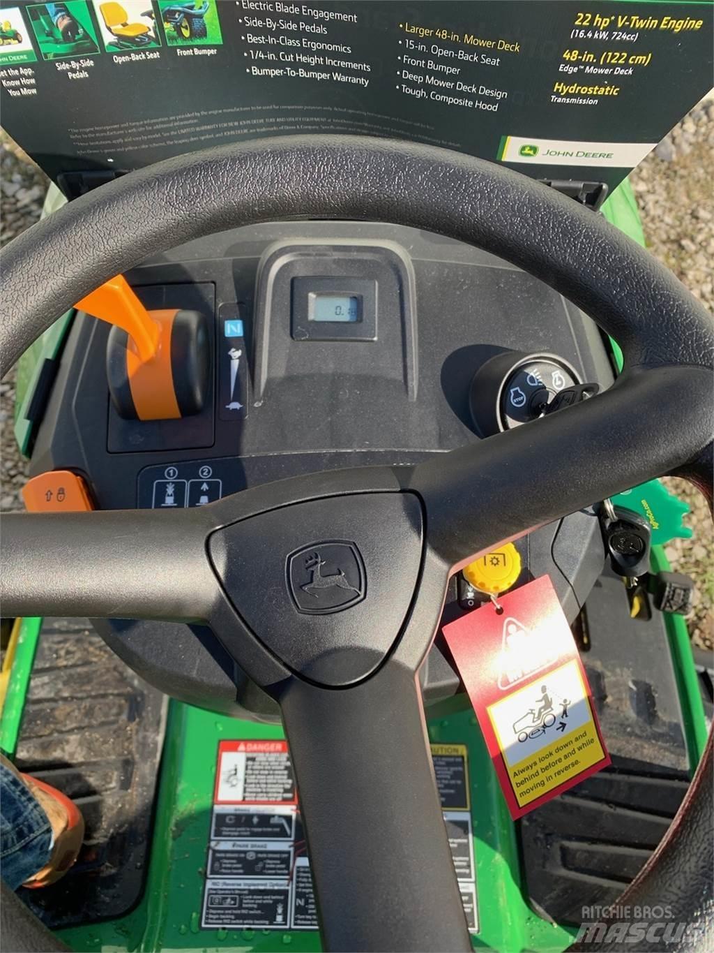 John Deere S140 Mauriņa traktors