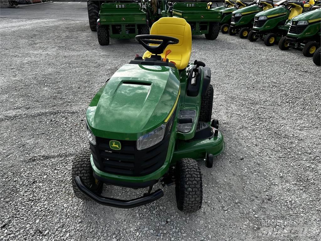John Deere S160 Kompaktie traktori