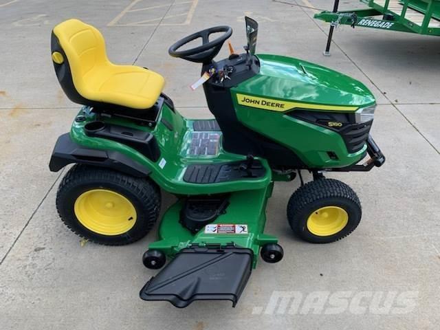 John Deere S180 Kompaktie traktori