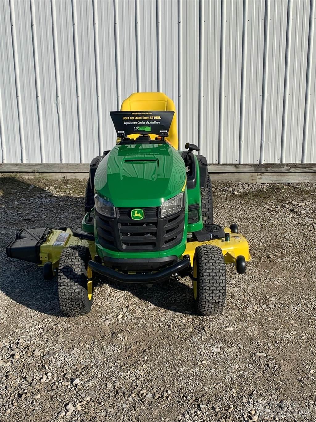 John Deere S180 Kompaktie traktori