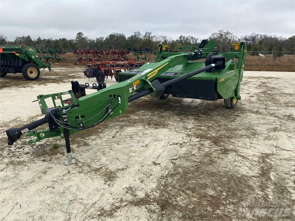 John Deere S300 Pļaujmašīnas ar kondicionieri