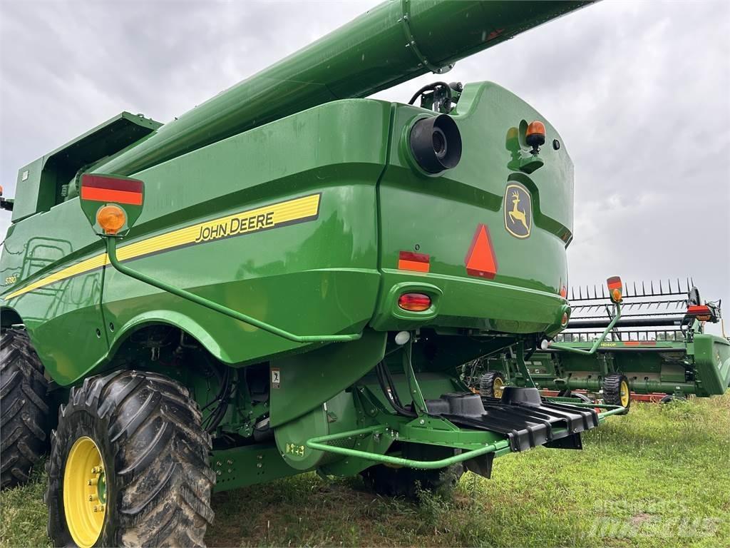 John Deere S680 Ražas novākšanas kombaini