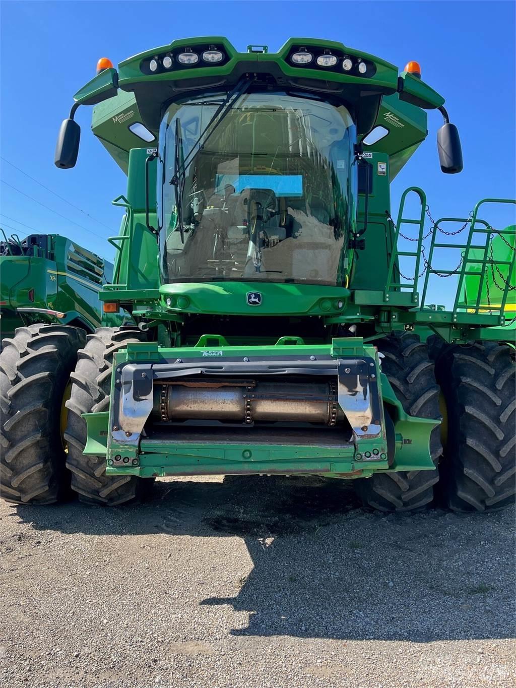 John Deere S680 Ražas novākšanas kombaini