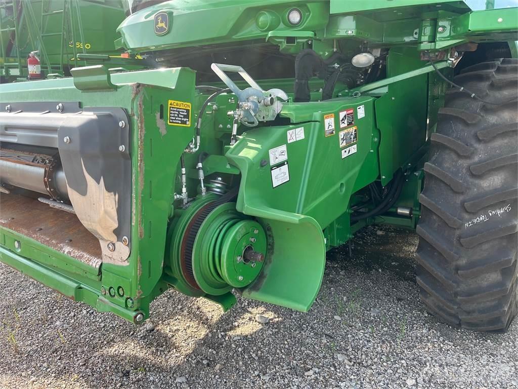John Deere S770 Ražas novākšanas kombaini