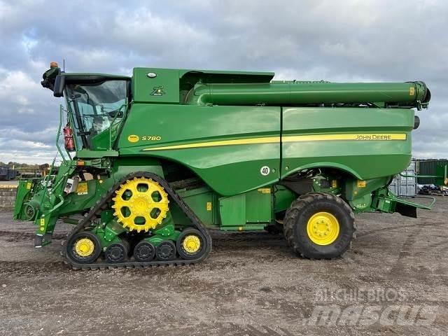 John Deere S780 Ražas novākšanas kombaini