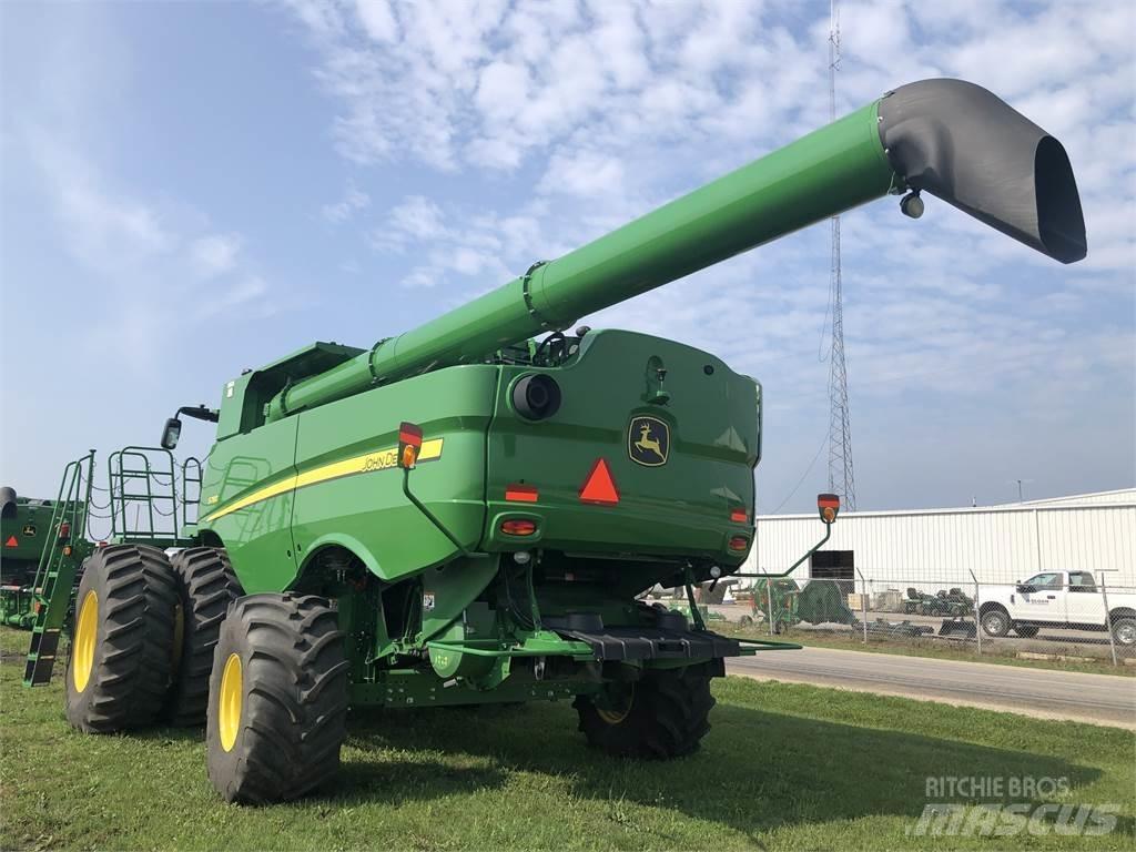 John Deere S780 Ražas novākšanas kombaini