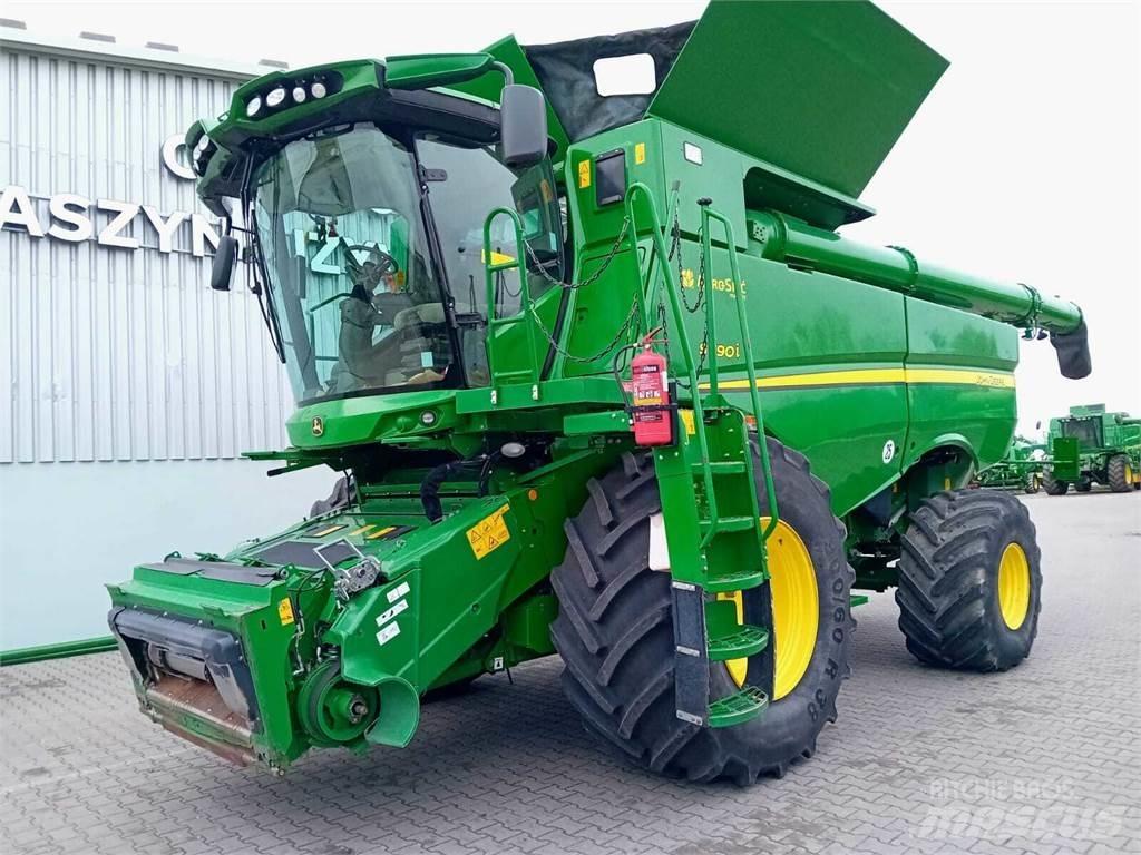 John Deere S790 Ražas novākšanas kombaini