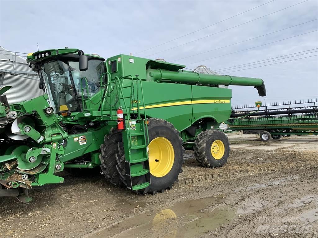 John Deere S790 Ražas novākšanas kombaini