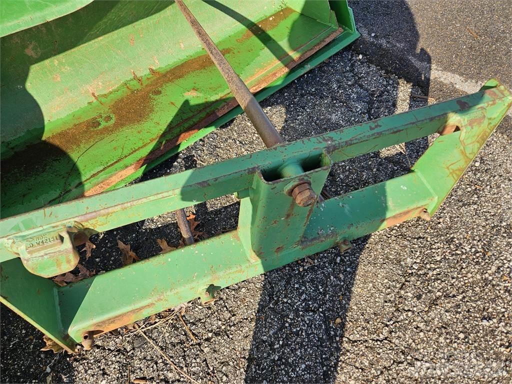 John Deere SE Cits lopbarības novācēju, kombainu aprīkojums
