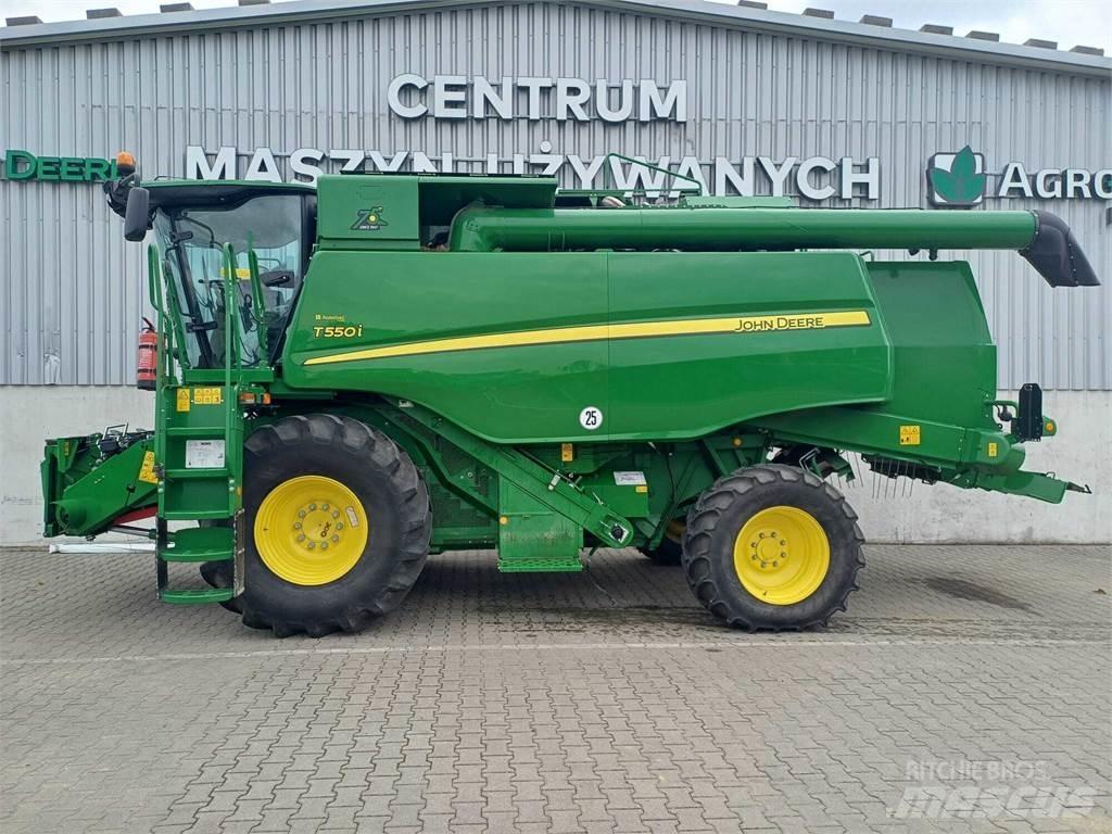 John Deere T550 Ražas novākšanas kombaini
