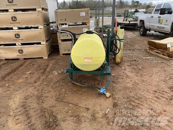 John Deere VN Piekabināmie smidzinātāji(miglotāji)