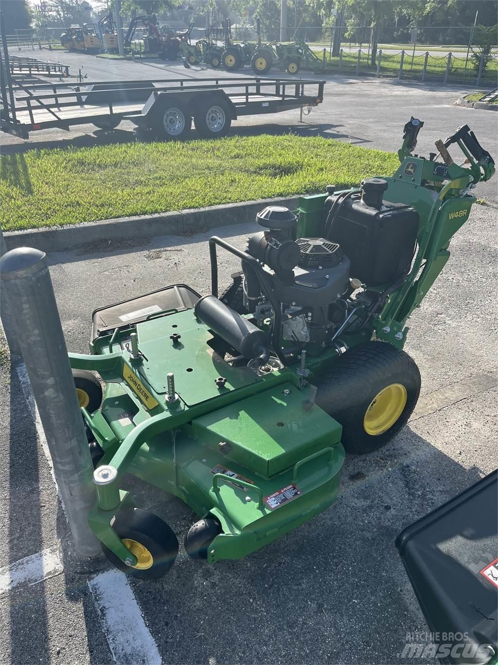 John Deere W48R Stumjamās pļaujmašīnas