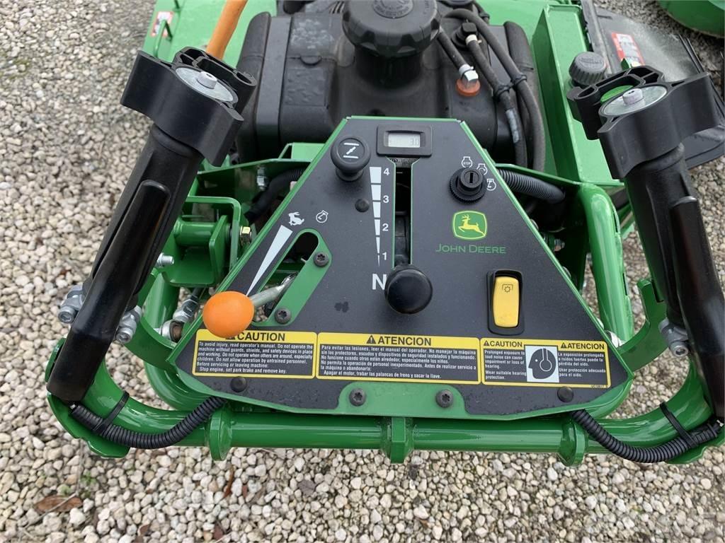 John Deere W52R Stumjamās pļaujmašīnas