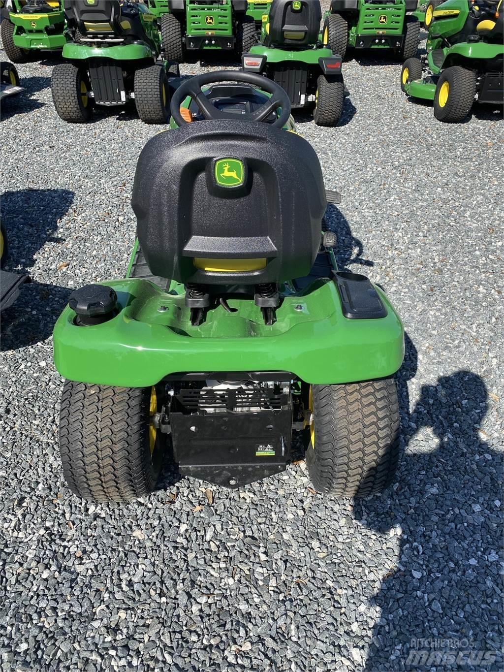 John Deere X330 Kompaktie traktori