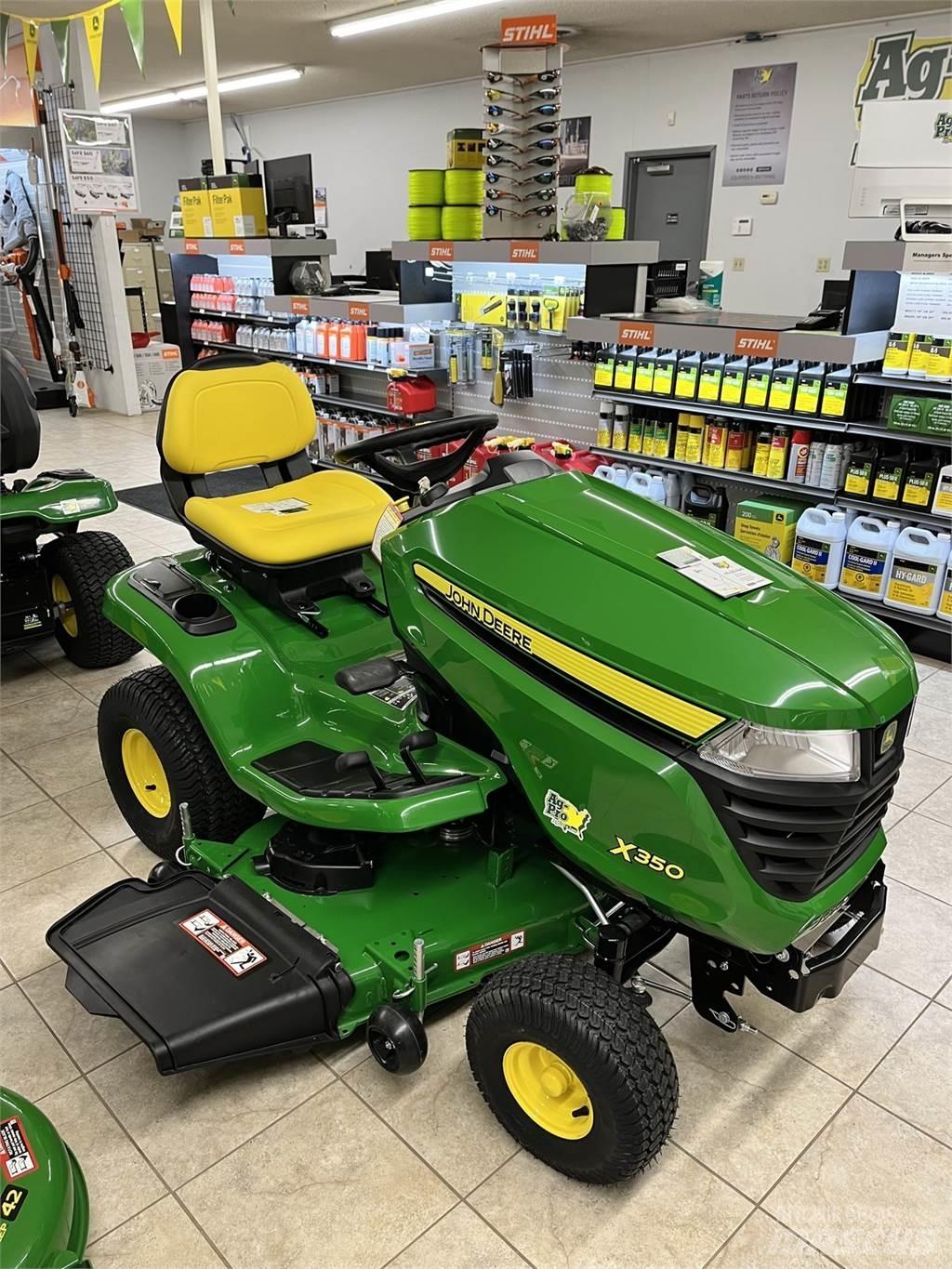 John Deere X350 Kompaktie traktori