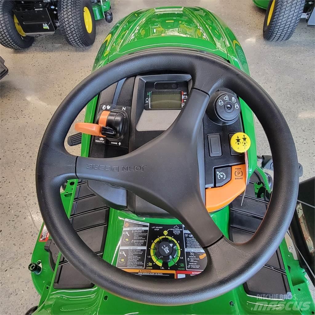 John Deere X350 Kompaktie traktori