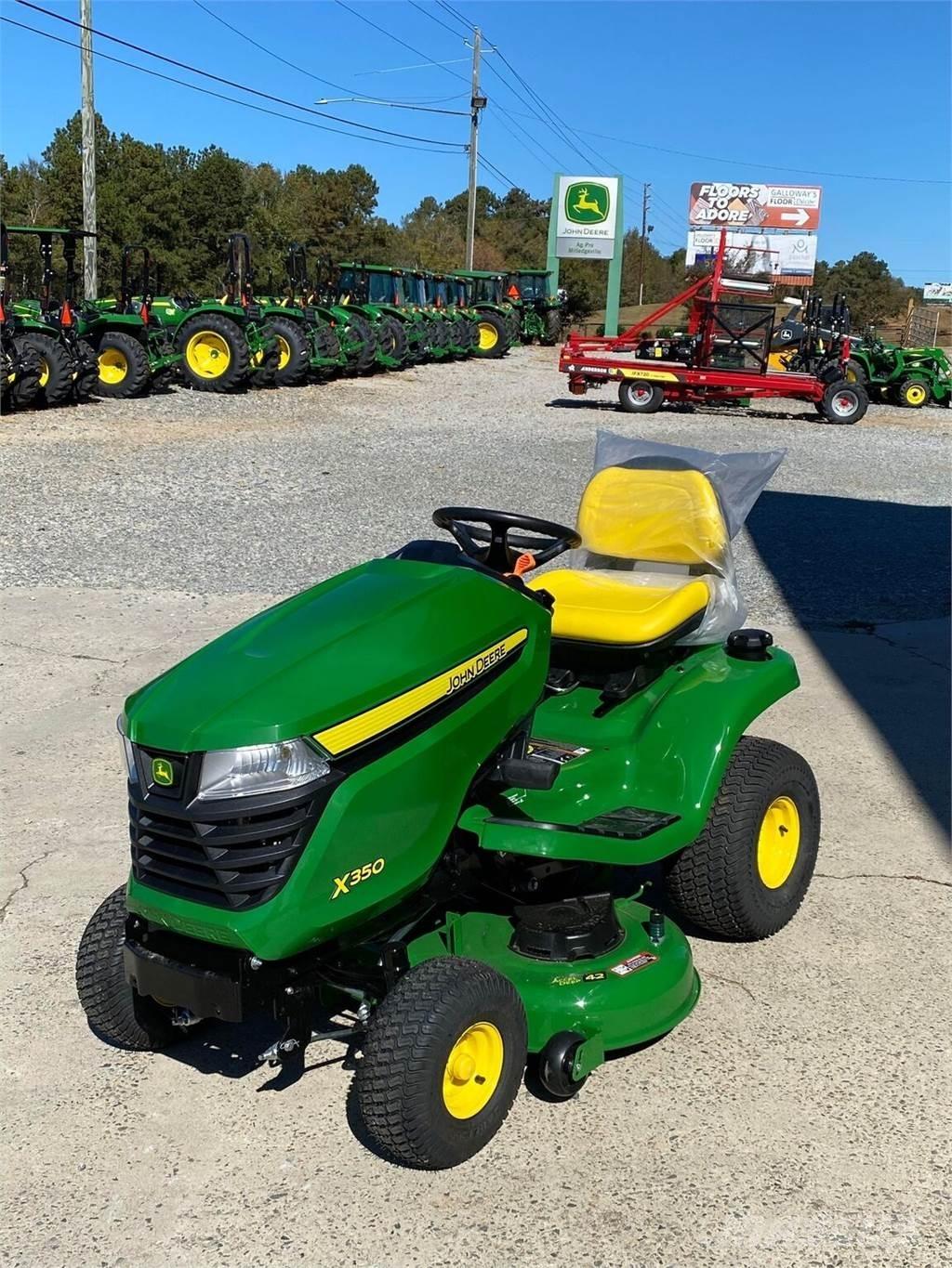 John Deere X350 Kompaktie traktori