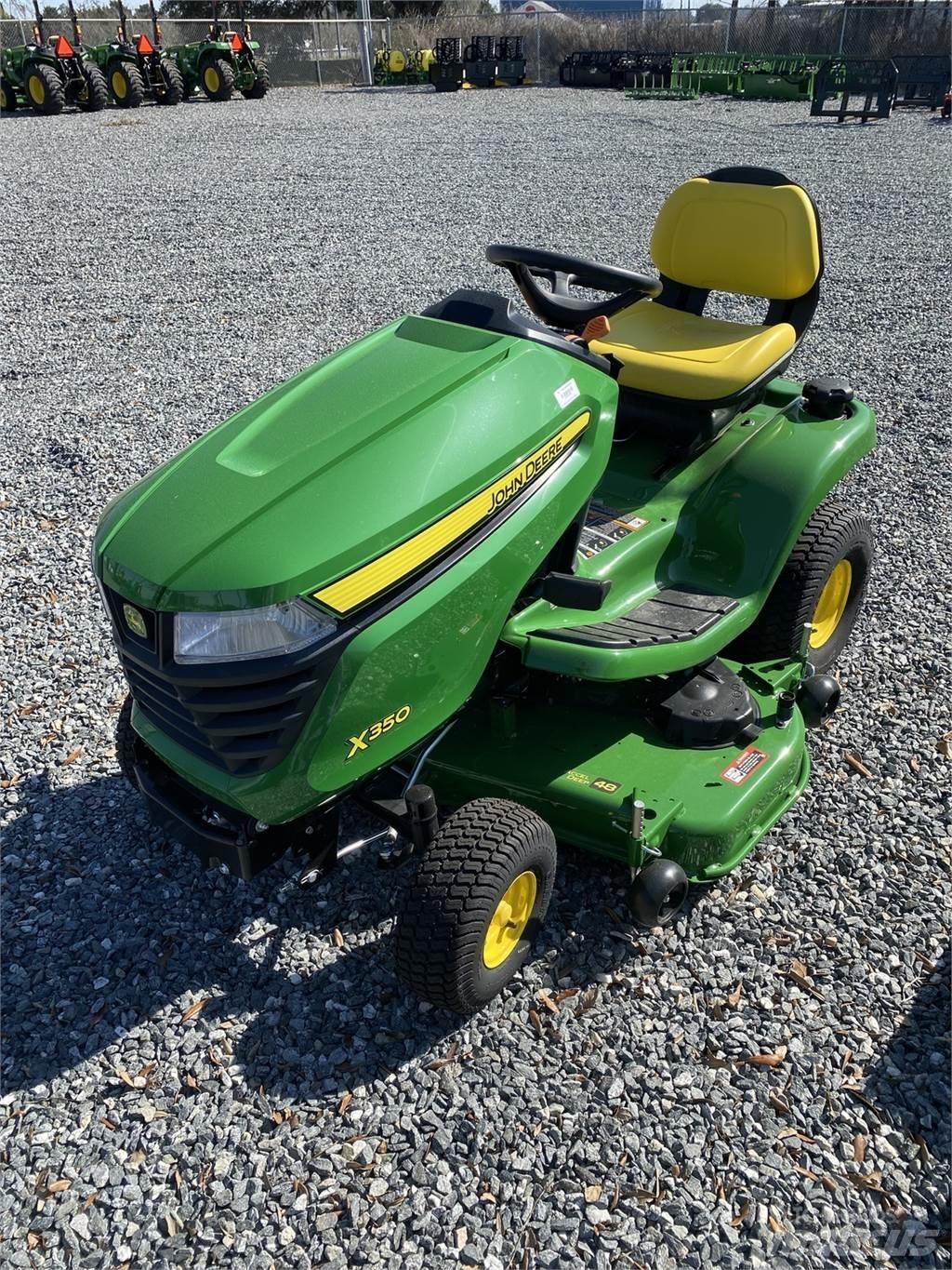 John Deere X350 Kompaktie traktori