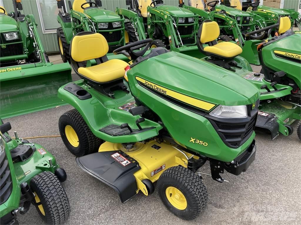 John Deere X350 Kompaktie traktori