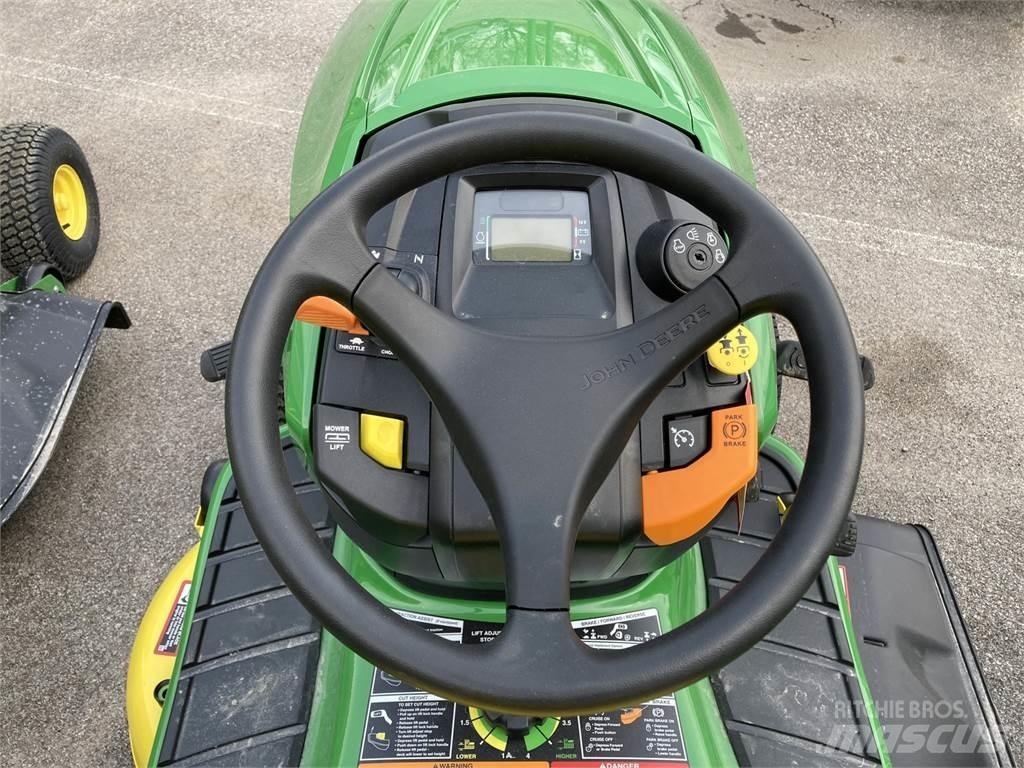 John Deere X350 Kompaktie traktori