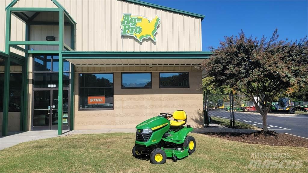 John Deere X350 Kompaktie traktori