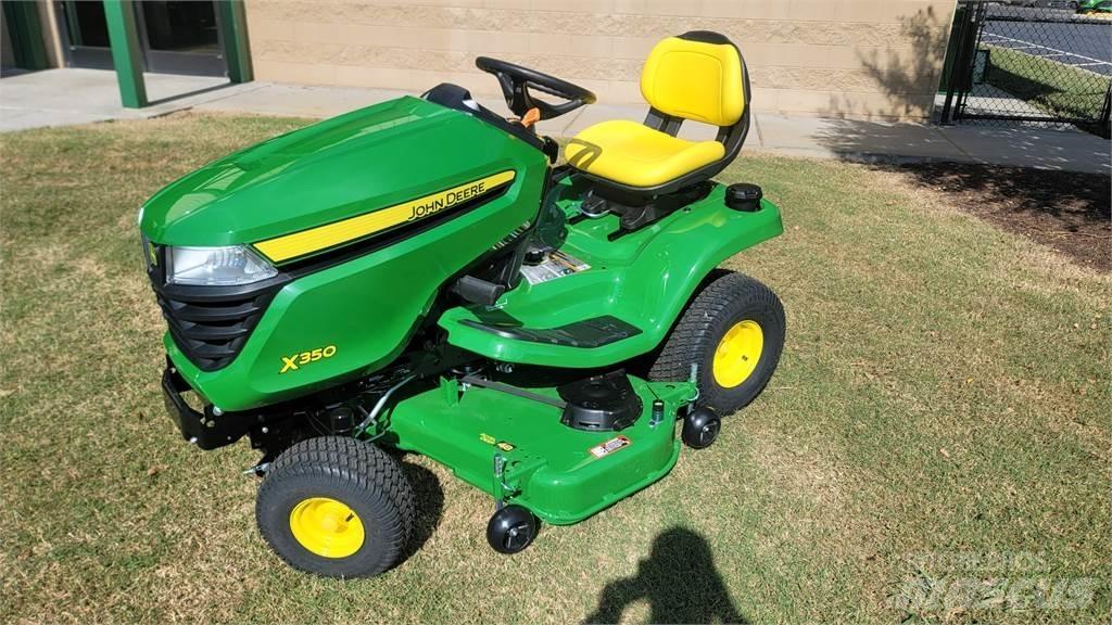 John Deere X350 Kompaktie traktori