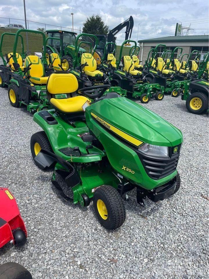 John Deere X350 Kompaktie traktori