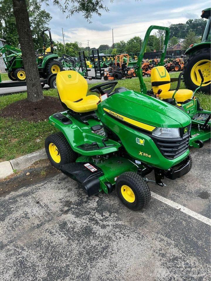 John Deere X354 Kompaktie traktori