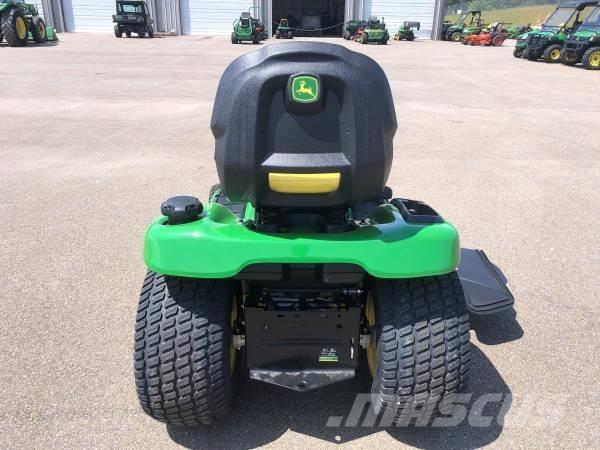John Deere X380 Kompaktie traktori