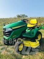 John Deere X390 Kompaktie traktori