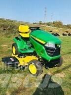 John Deere X390 Kompaktie traktori