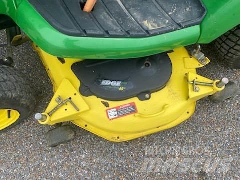 John Deere X540 Kompaktie traktori
