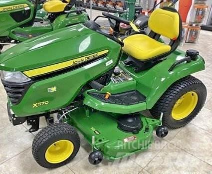 John Deere X570 Kompaktie traktori