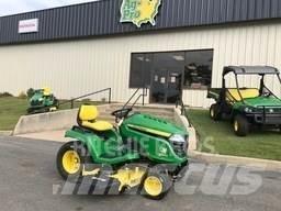 John Deere X570 Kompaktie traktori