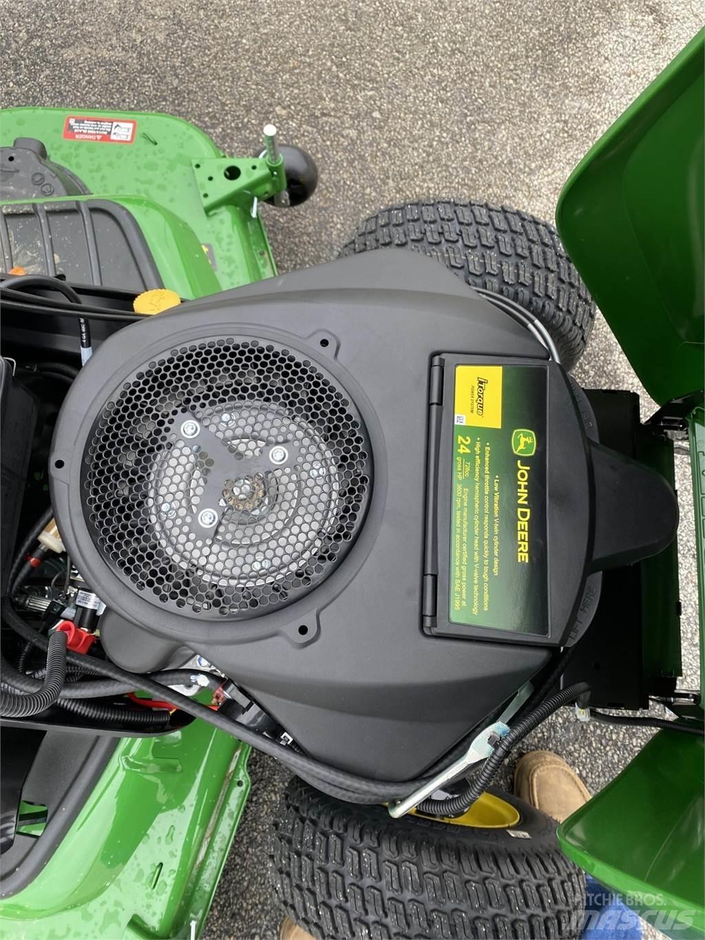 John Deere X580 Kompaktie traktori