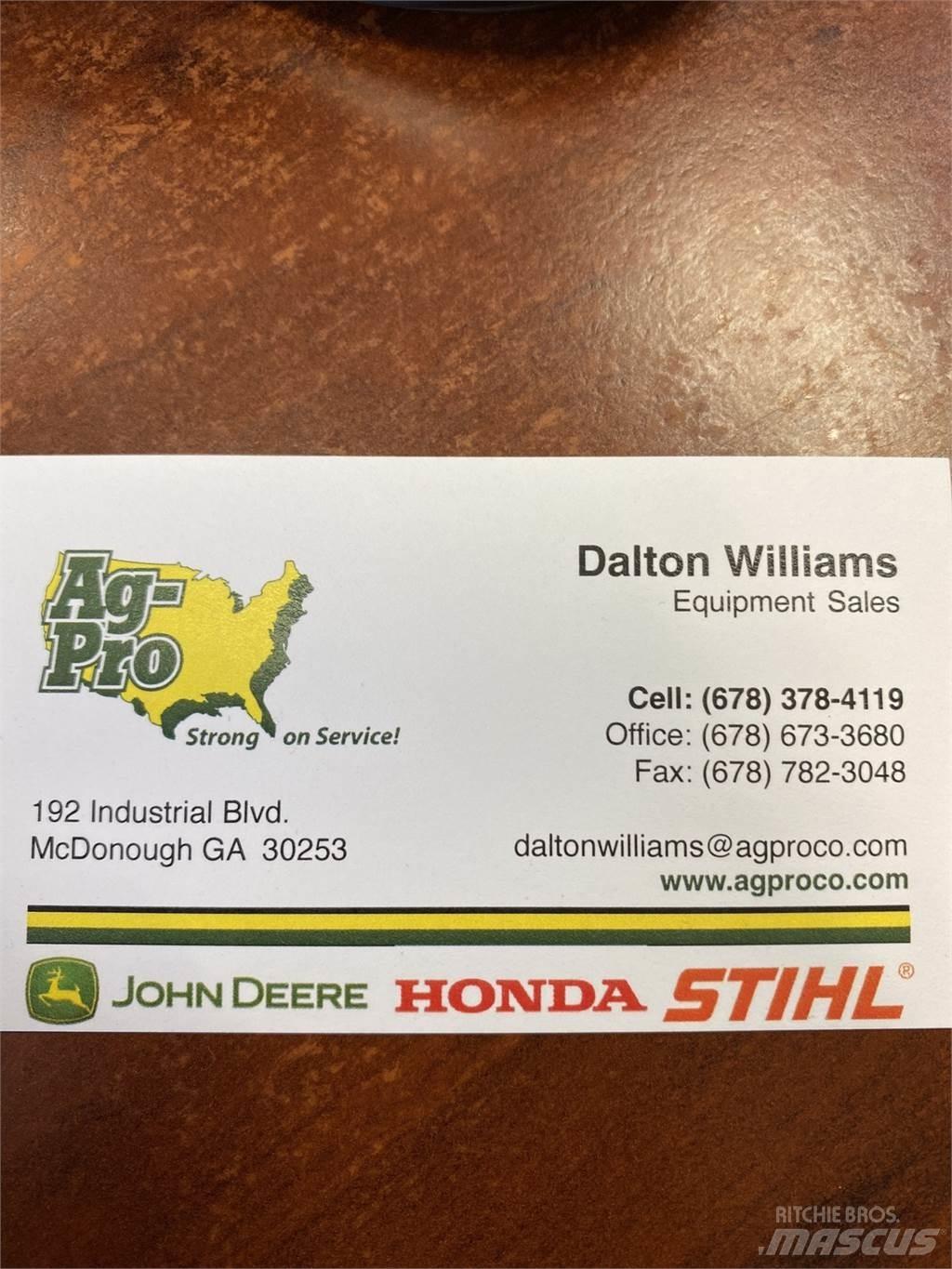 John Deere Z320R Nulles pagrieziena zāles pļāvēji