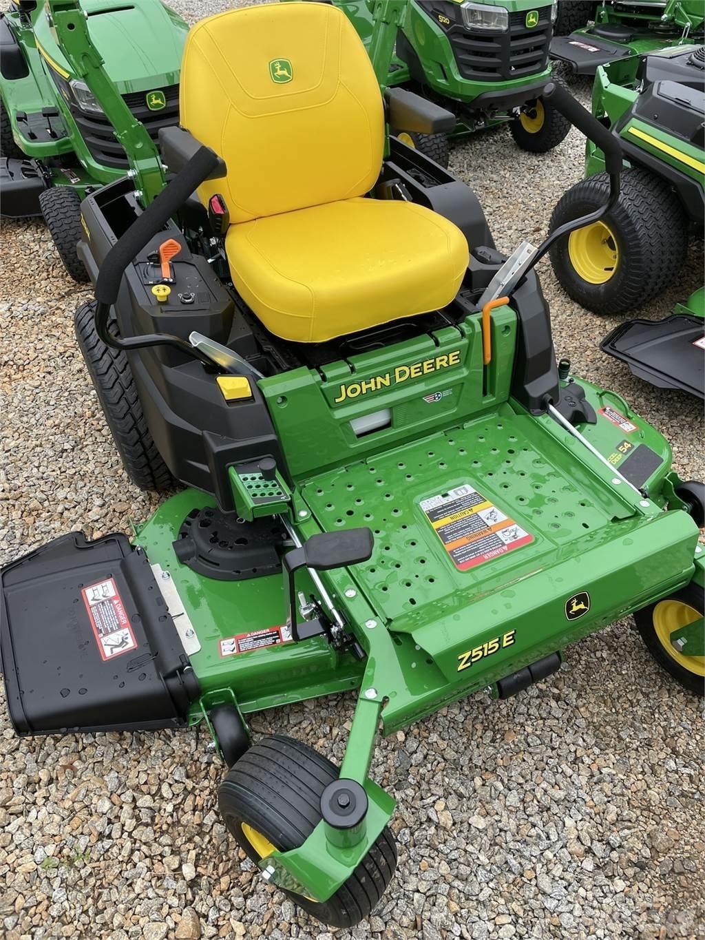John Deere Z515E Nulles pagrieziena zāles pļāvēji