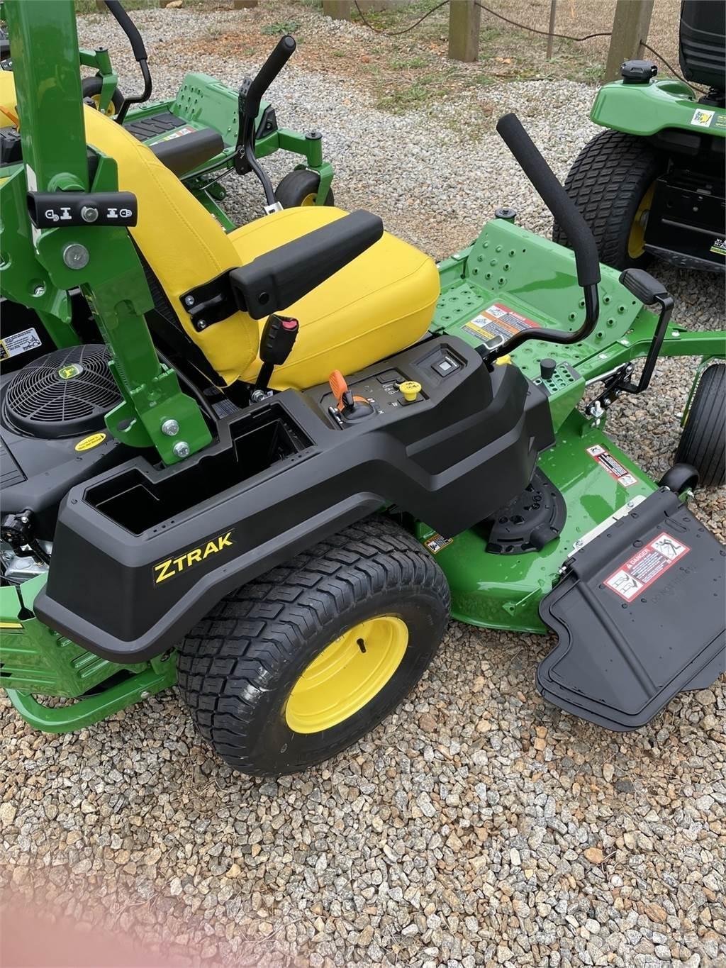 John Deere Z515E Nulles pagrieziena zāles pļāvēji