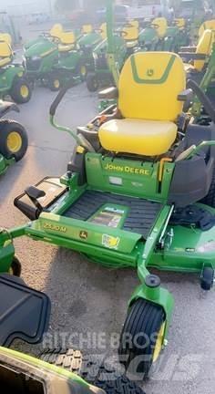 John Deere Z530M Mauriņa traktors