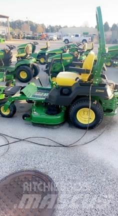 John Deere Z530M Mauriņa traktors