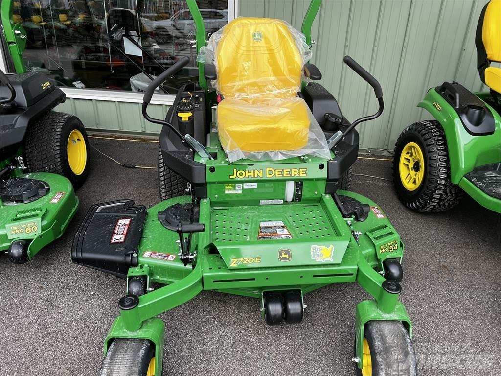 John Deere Z720E Nulles pagrieziena zāles pļāvēji