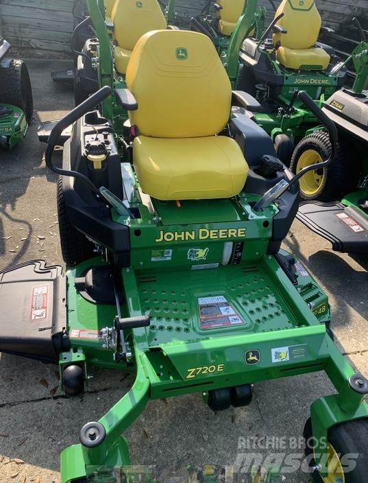 John Deere Z720E Nulles pagrieziena zāles pļāvēji