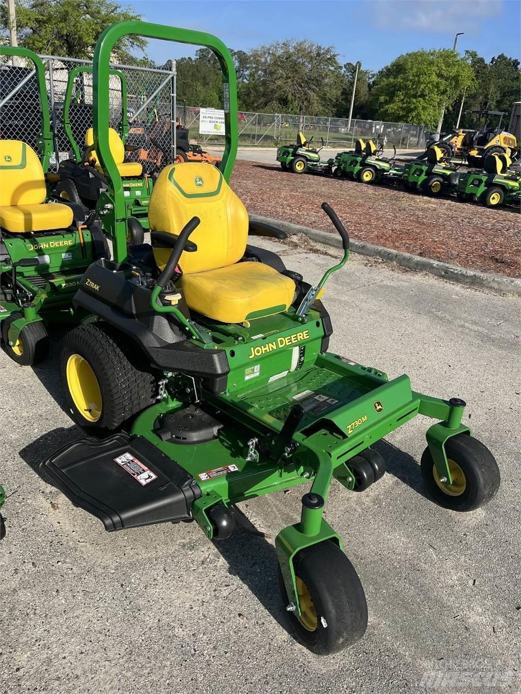 John Deere Z730 Nulles pagrieziena zāles pļāvēji